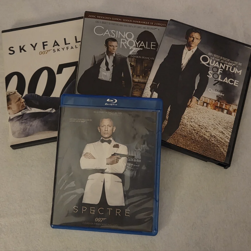 Daniel Craig 007 DVDs & Blu-ray Collection - Picture 2 of 16